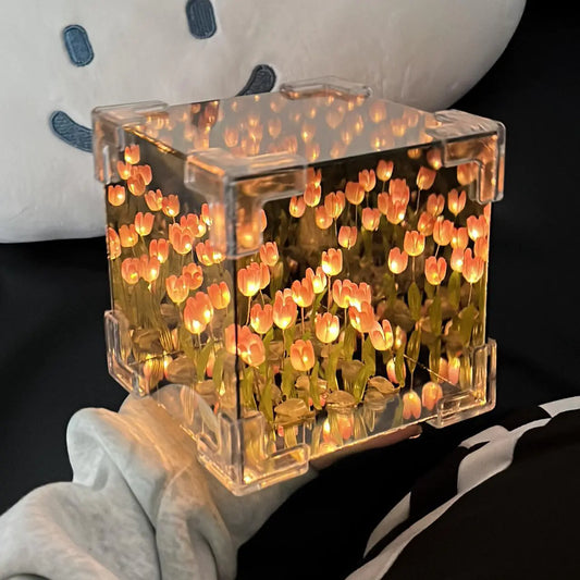 Lámpara Nocturna Tulipán Cúbico - Decoración Floral Hecha a Mano (Una Pieza)